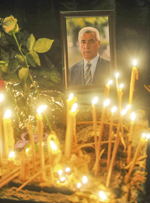 Пре три године убијен Оливер Ивановић, још није утврђено ко су налогодавци и починиоци овог злочина