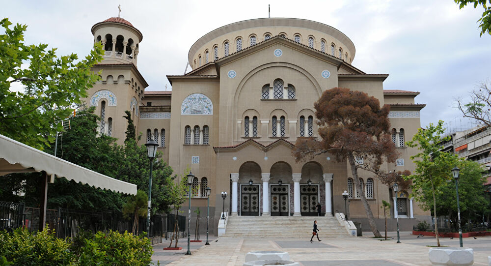 Грчка: Црква против наредбе Владе да се због коронавируса верски објекти затворе на недељу дана; Свештеницима наложено да на Богојављење пуштају вернике у цркве