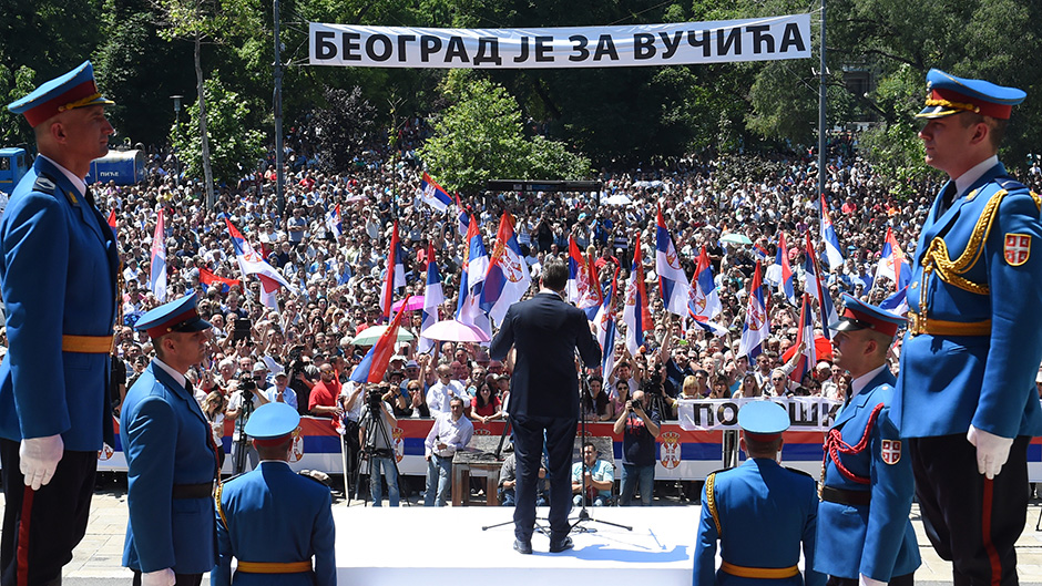 Вучић напредне батинаше регрутује у криминалном миљеу блиском трговцима дрогом (фото)