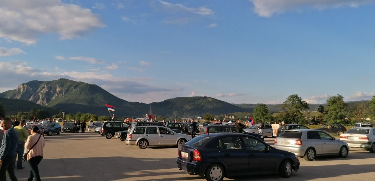 Црна Гора: Одржана ауто-литија од Берана до Андријевице, учествовало око 400 аутомобила