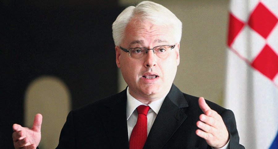 http://hrvatski-fokus.hr/wp-content/uploads/2014/09/ivo-josipovic-1344022071-193625.jpg