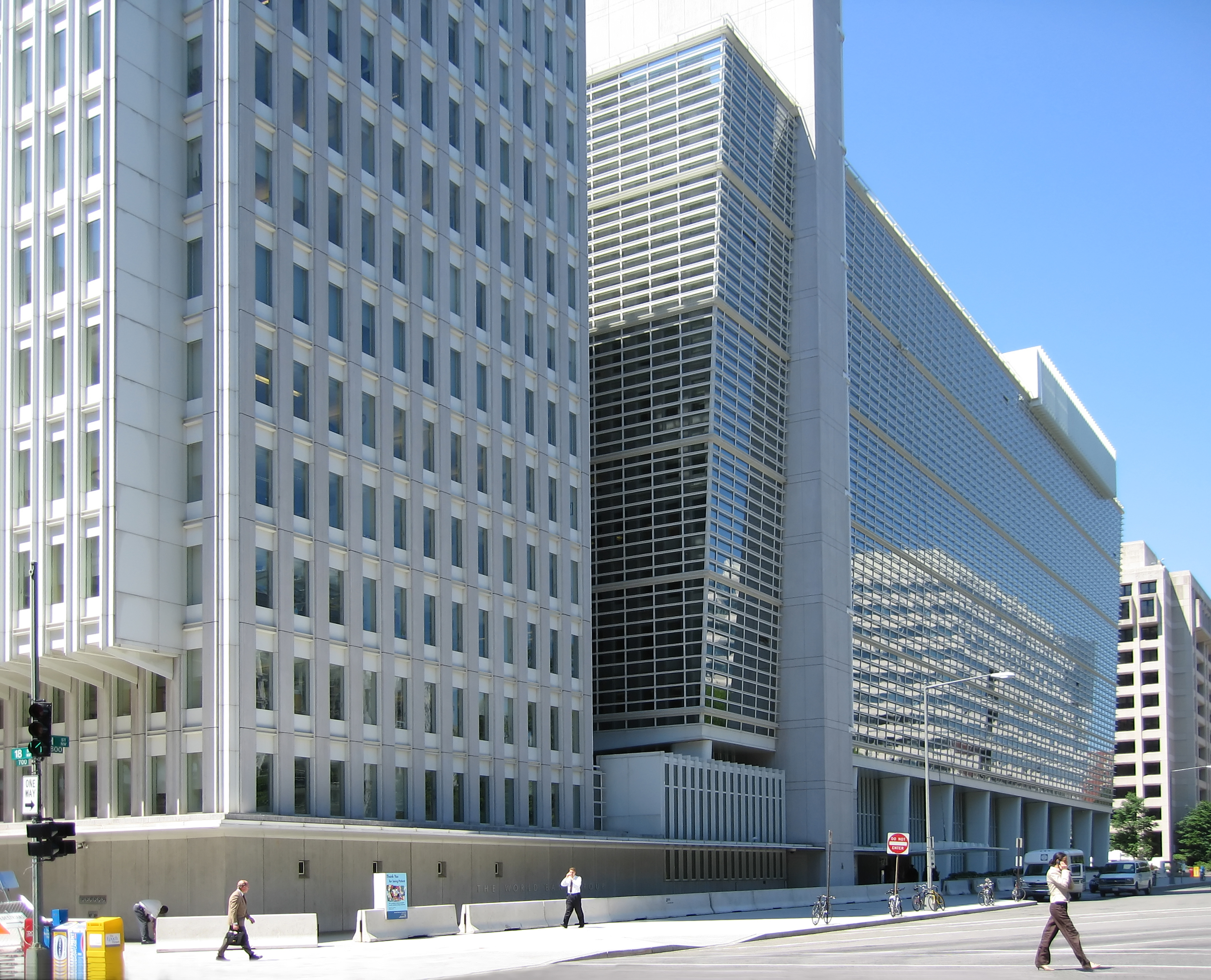 Америчка доминација међународним финансијским институцијама - пример Светске банке и осврт на "наш“ случај