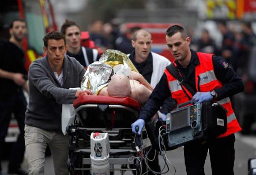 Француска: Другови најмлађег осумњиченог за напад на "Шарли Ебди" тврде да је он био у школи када се десио масакр