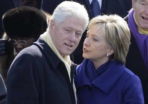 Хилари Клинтон годинама злостављала и тукла Била Клинтона