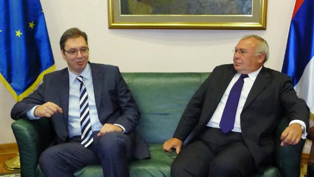 Влада не жели да открије број "сарадника" који раде у кабинету Александра Вучића