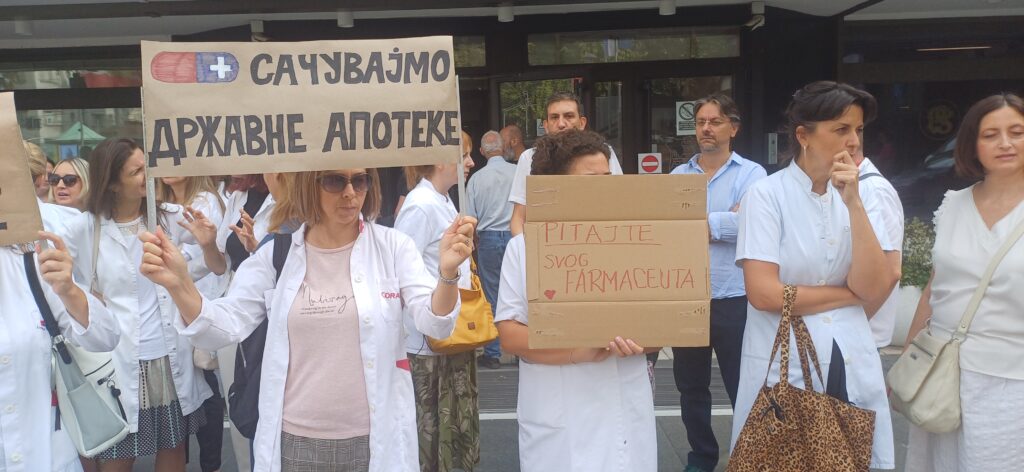 Како су уништене Апотеке Београд да би биле продате будзашто