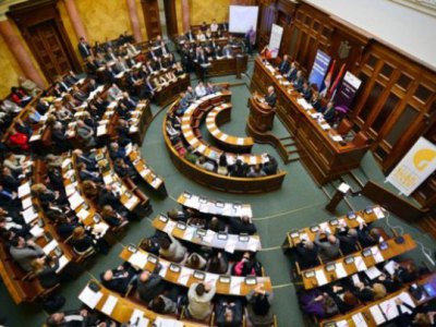 На наредној седници „Скупштине Косова“ тема ће бити формирање „Војске Косова“; У Скупштини Србије мук