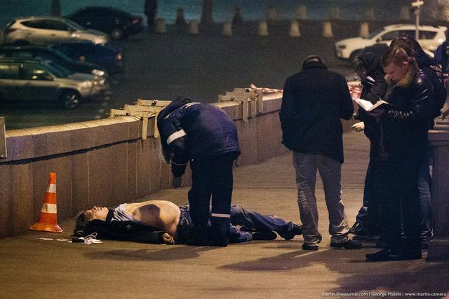Истражни комитет изнео прве верзије убиства Немцова: Злочин добро испланиран, у питању је политичка провокација ради дестабилизације Русије